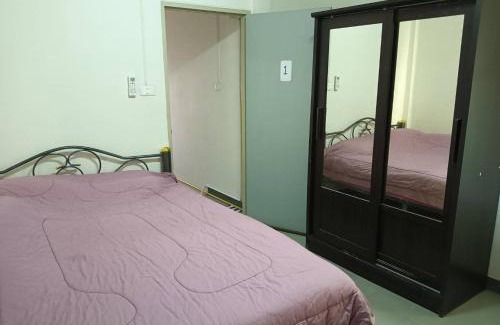 Pak Chong Apartment | Cozy Kruea Baan Uea: Daily Rooms with Great Amenities