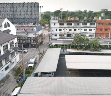 Ban Bang Saen Apartment | Beachfront Condo in Bang Saen with Pool and Ocean Views