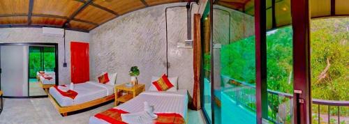 Khlong Sok Hotel | คีรีเขาสกริเวอร์
