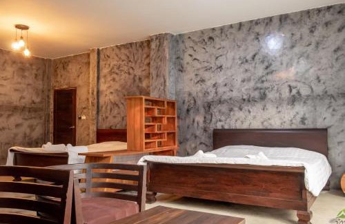 Kanchanaburi Hotel | Chidthara Resort: Oceanfront Retreat with Pet-Friendly Perks
