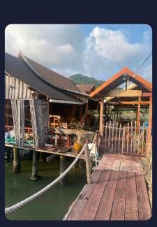 Bang Bao Bay Bed & Breakfast | ชิวเฮาส์