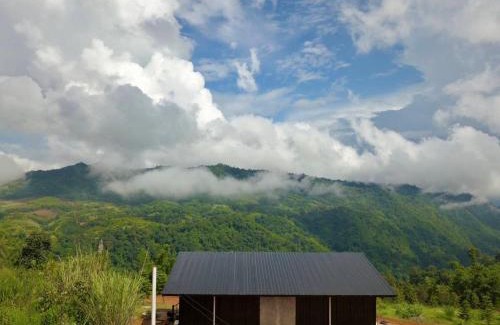 Sado Phong House | Discover ช่องลม แคมป์ เขาค้อ: Family-Friendly Getaway