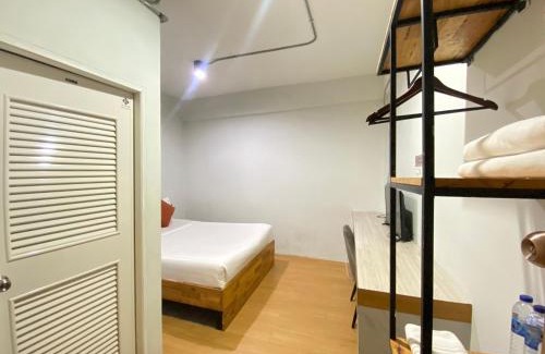 Talat House | Budget-Friendly Subroom Hotel: Family Comfort Awaits