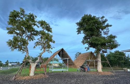 Buriram Other | Discover ทุ่งนา แคมป์: Pet & Child-Friendly Retreat