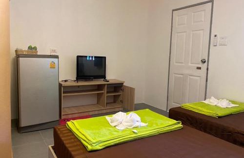 Chong Sadao Hotel | Family-Friendly Tubsila Resort with Restaurant & Kitchen