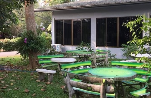 Lam Luk Ka Hotel | Discover ทิลแลนด์เซีย รีสอร์ท: Child-Friendly Retreat