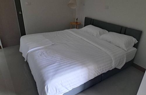 Nakhon Si Thammarat House | ธิชา วิลล่า Thicha Villa