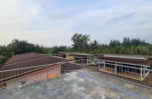 Sam Roi Yot House | Discover Family-Friendly Fun at นับดาวรีสอร์ท