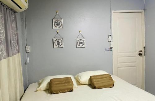 Phu Khao Thong House | Family-Friendly Retreat at บ้านคุณยายอยุธยา