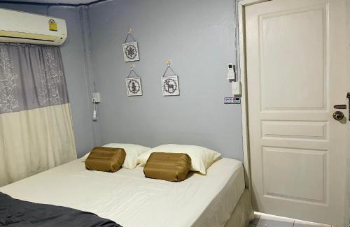 Phu Khao Thong House | Family-Friendly Retreat at บ้านคุณยายอยุธยา