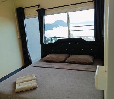Pong House | Discover บ้านชมหมอก ภูลังกา: Family-Friendly Getaway