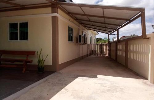 Nong Chaeng House | บ้านชาร์มมิ่ง บางเสร่ Charming Bangsaray