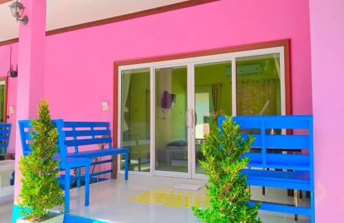 Khanom House | Discover บ้านตึกเกสเฮ้าส์แอนด์โฮมสเตย์ขนอม with Ocean Views