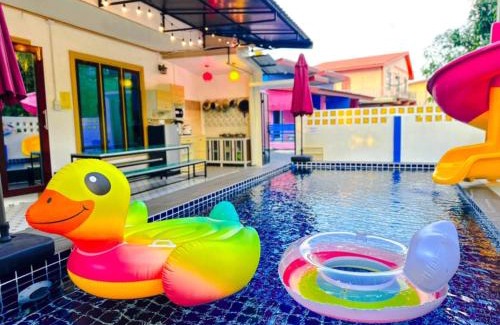 Khanom House | Discover บ้านตึกเกสเฮ้าส์แอนด์โฮมสเตย์ขนอม with Ocean Views