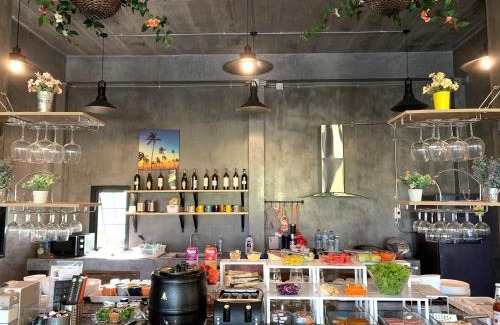 Sado Phong Hotel | Discover Baan Te Rak: Family-Friendly & 10/10 Rated Stay