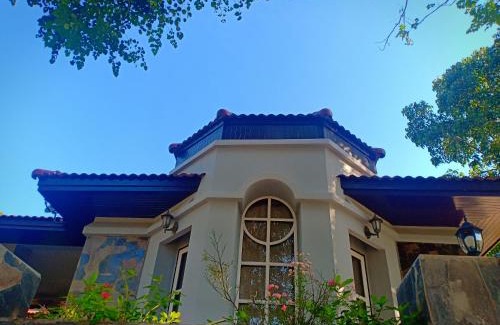 Pak Chong House | Pet-Friendly Nok Kiang Chan Home with Pool & Breakfast