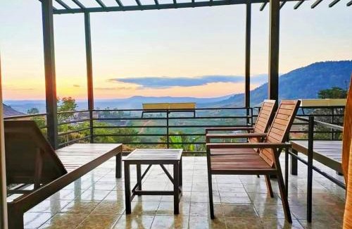 Khao Kho House | Cozy Stay at Khaokho Viewpoint with Pet-Friendly Amenities
