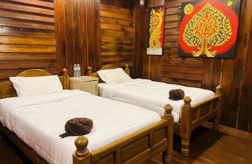 Chiang Dao District House | Experience Comfort at บ้านระเบียงน้ำ แม่แมะ with Breakfast
