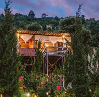 Mae Rim Cabin | Discover Comfort at Baan Lychee Homestay with Hot Tub