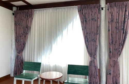 San Sai Ski Chalet | Discover Baan View Na: Child-Friendly with Hot Tub Oasis
