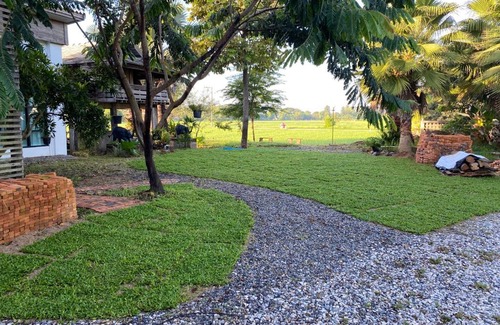 San Sai Ski Chalet | Discover Baan View Na: Child-Friendly with Hot Tub Oasis
