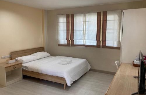 Bang Na Apartment | Cozy บ้านศรีแบริ่ง with Family-Friendly Amenities