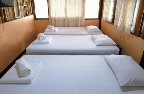Khanom Resort | Cozy Beachfront Bansonmanee Homestay with Ocean Views