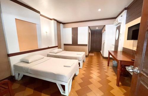 Nakhon Sawan Hotel | Family-Friendly Stay at บ้านสวนรีสอร์ท นครสวรรค์