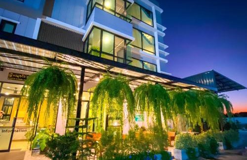 Ratchaburi Hotel | Experience Comfort at บ้านสุขใจ สามใบเถา with Accessibility