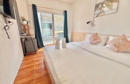 Chiang Khan House | Relax at บ้านพักหมอบิวรีสอร์ท: Family-Friendly Retreat