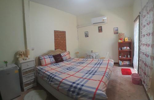 San Sai House | Pet-Friendly Aungkab Homestay: Family-Approved Getaway