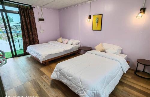 Khao Suan Kwang Boat Rental | Discover บ้านอัญชัน: Guest Rated 10/10 & Pet Friendly Stay