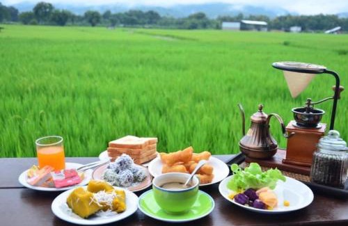 Pua Hotel | Discover บ้านฮิมนาปัวรีสอร์ท: Family-Friendly Retreat