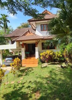 Thung Yai House | Inviting Home Stay at บ้านเขียมเลียบคลอง for Families & Pets