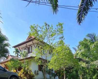 Thung Yai House | Inviting Home Stay at บ้านเขียมเลียบคลอง for Families & Pets