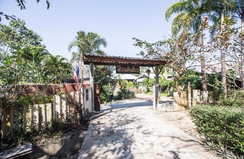 Mae Taeng House | Cozy Friend's House Homestay in Mae Tang - Pet Friendly Stay