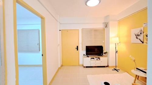 Nong Chom Apartment | Family-Friendly Retreat at บ้านเอื้ออาทรสันผีเสื้อ