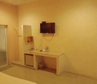 Nakhon Sawan Resort | Family-Friendly Stay at บ้านเฮารีสอร์ท Resort