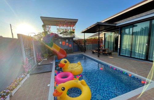 Kao Yai Villa | Indulge in Prathong Pool Villa: Family-Friendly Retreat