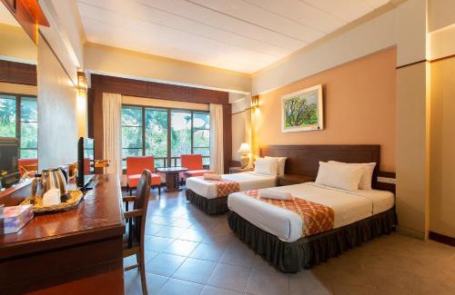 Phaya Yen Hotel | Relax at Parntel KhaoYai: Poolside Bliss Awaits You