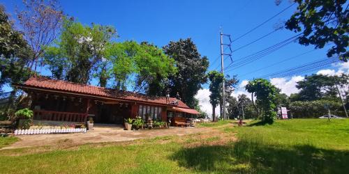 Pai House | Discover Pai Sam Mok: A Budget-Friendly Family Retreat