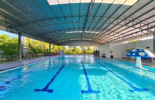 Sa Krathiam House | Cozy Pigoon Resort with Pool and Ocean View Amenities