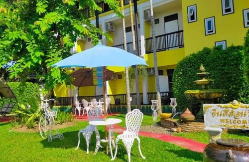 San Klang Hotel | Family-Friendly Stay at ฝ้ายคำ บูธีค เชียงใหม่