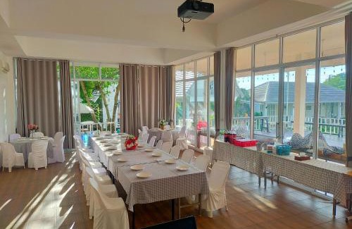 Chiang Khan Hotel | Family-Friendly Phufai Villa: 4-Star Guest Favorite