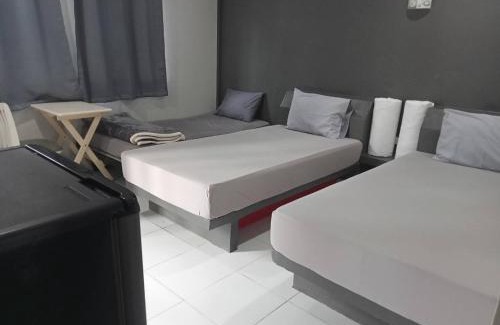 Bang Saphan Hotel | Family-Friendly Stay at ภูรักษ์รีสอร์ท บ้านกรูด
