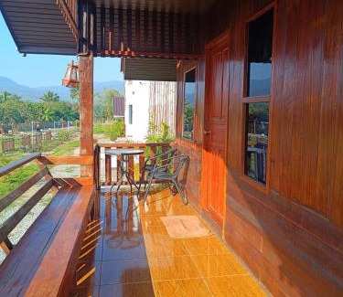 Chom Thong House | Pet-Friendly Muanjai Punsuk Homestay with Hot Tub