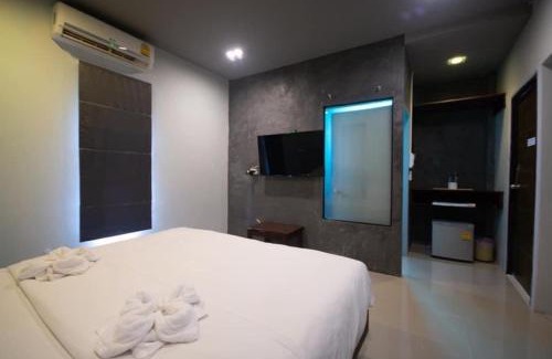 Sisaket House | Family-Friendly Retreat at ยูสีเกด รีสอร์ท with Pool