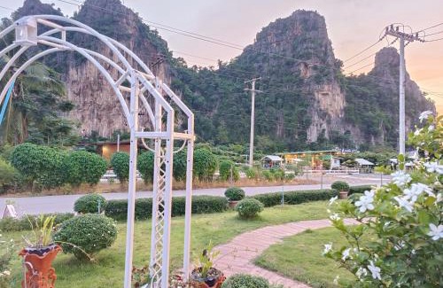Noen Maprang House | รักเขาแอนด์บ้านมุง