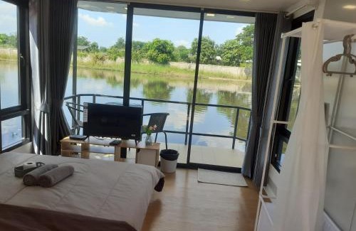 Ban Tom Ski Chalet | Relax at Rimkwan Chalay Resort with Pet-Friendly Amenities