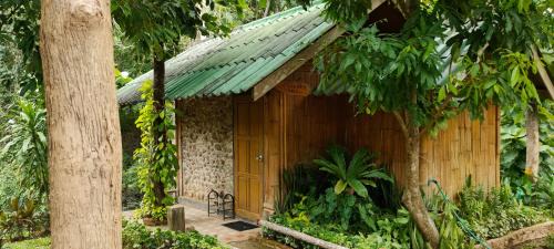 Pang Mu House | Family-Friendly Stay at ลิ้นฟ้าแคมปิ้งรีสอร์ท